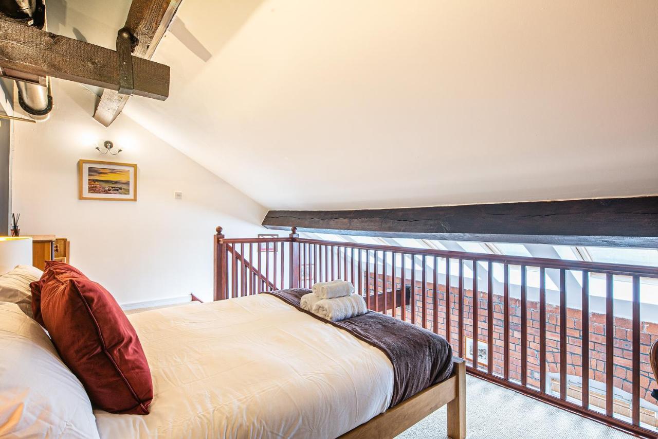 Beautiful 1-Bed Apartment In Grade Listed Warehouse - Victoria Quays, Sheffield City Centre, Free Parking, Pet Friendly, Netflix Luaran gambar